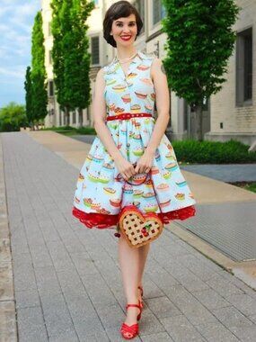 Modcloth 'My Kind of Pie' 1950s Day Dress Retro RARE UNICORN Cakes Pies Sz 10